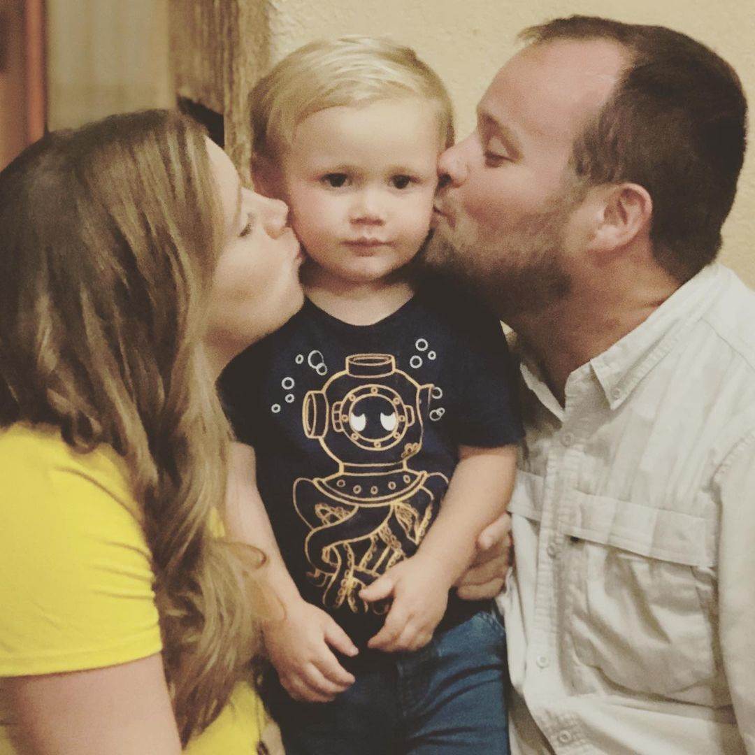 Josh Duggar je osuđen za posjedovanje i skidanje dječje pornografije.
