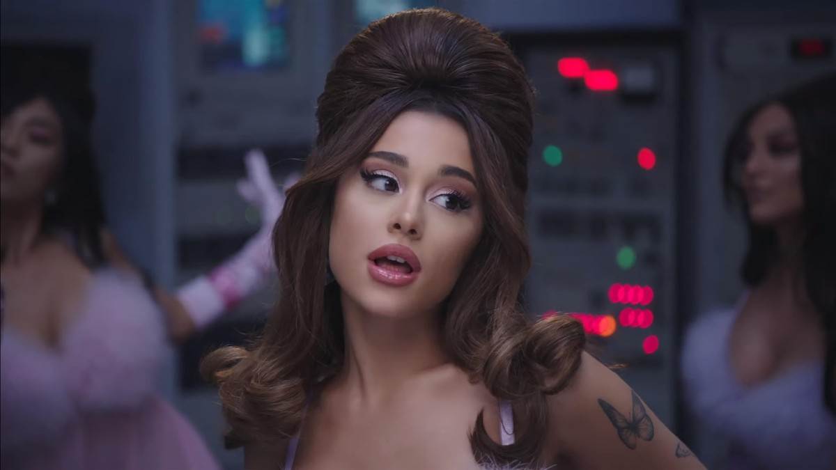 Ariana Grande odrekla se očeva prezimena