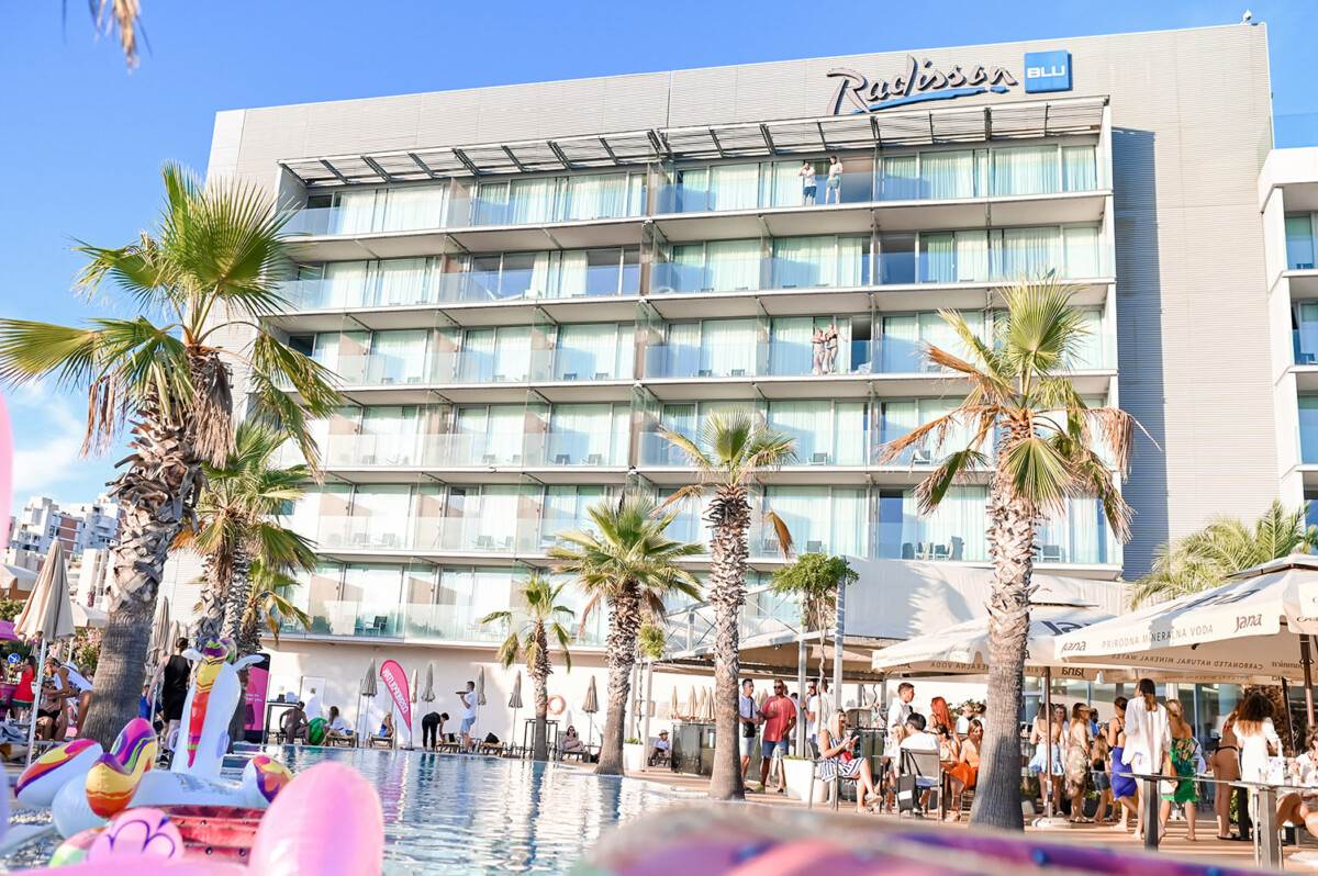 cosmopolitan-pool-party-najbolja-zabava-ove-sezone-na-jadranu-potvrdili-i-brojni-poznati-dalmatinci-i-dalmatinke