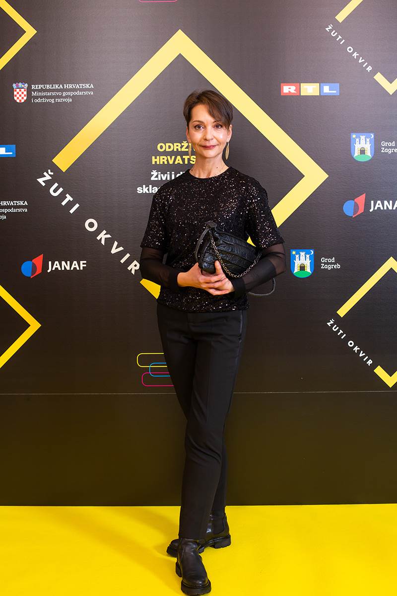 Lada Kraljević , Građanska inicijativa Spasimo Biševo