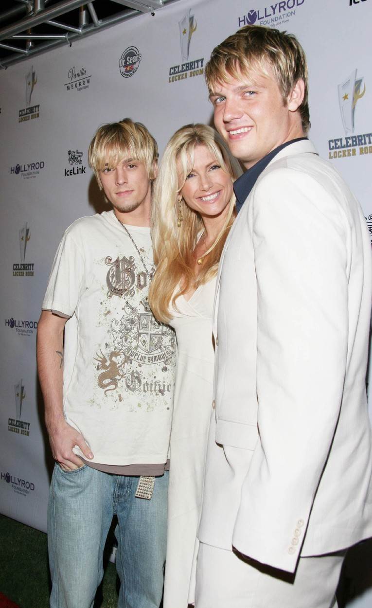 Aaron Carter i brat Nick Carter na crvenom tepihu