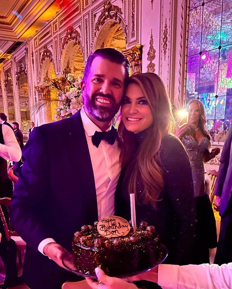 Donald Trump Jr i Kimberly Guilfoyle zaručili su se na doček 2020. godine