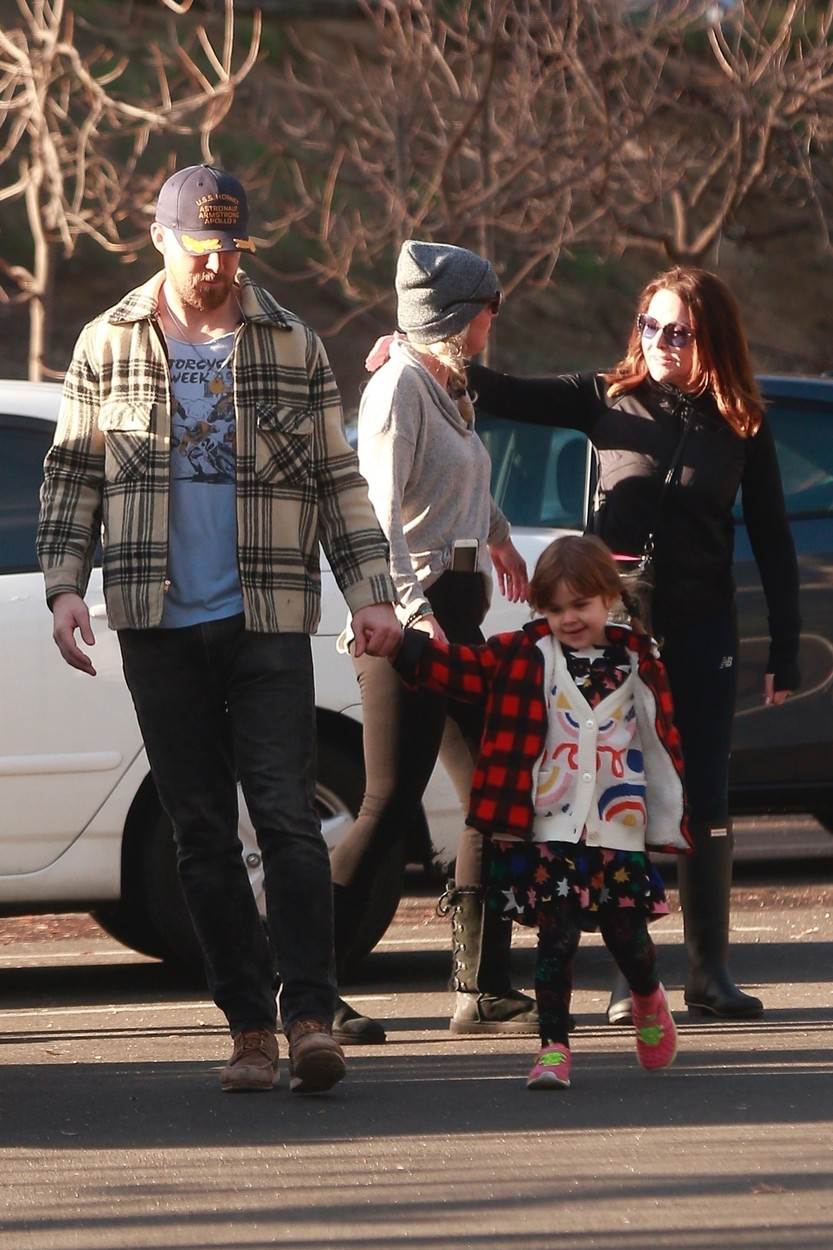 Ryan Gosling i Eva Mendes s kćerkicama