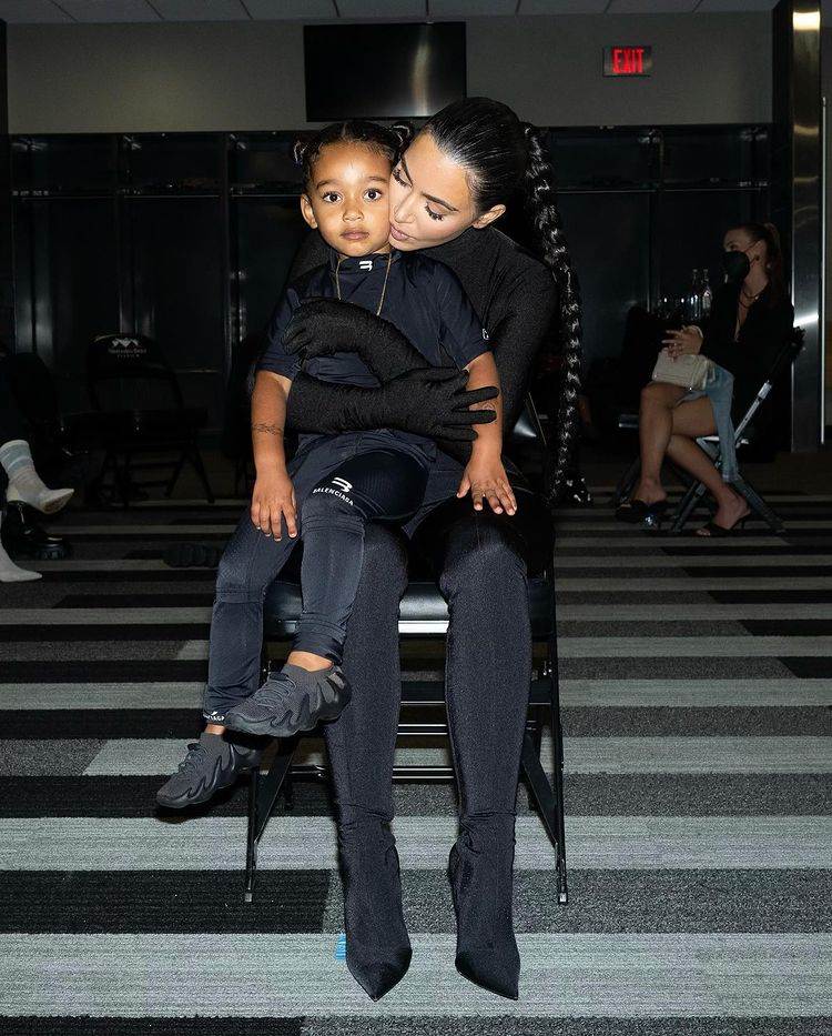 Chicago West najveća je kopija mame Kim Kardashian