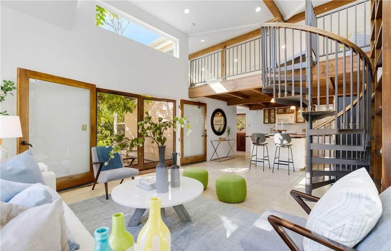 Villa Iggy Azalea