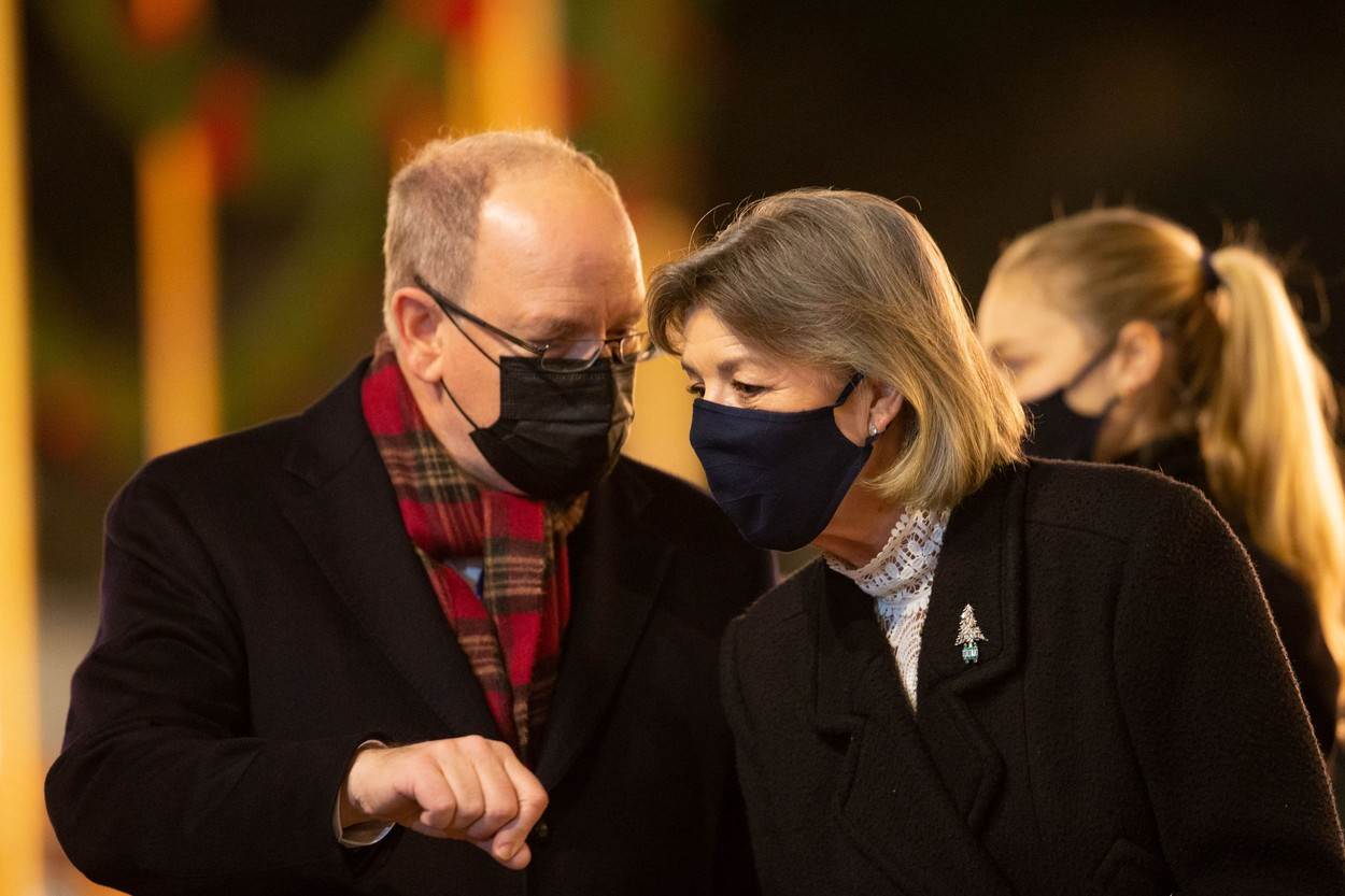 Princeza Caroline pomaže bratu, princu Albertu II. s kraljevskim dužnostima dok se princeza Charlene liječi.