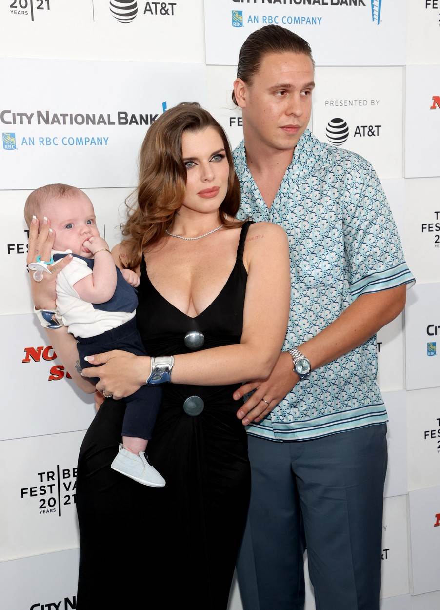 Julia Fox i Peter Artemiev