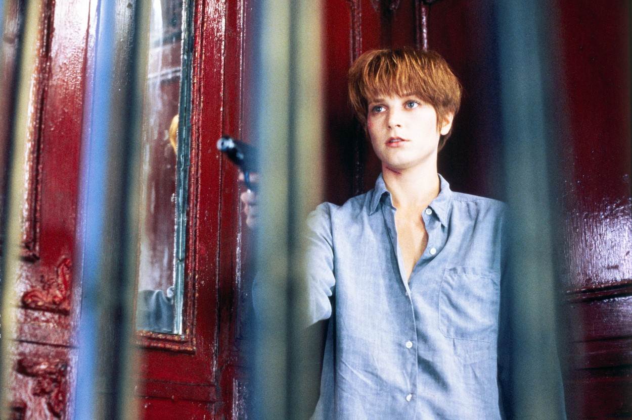 Bridget Fonda se umirovila iz glume 2002. godine i posvetila obitelji.