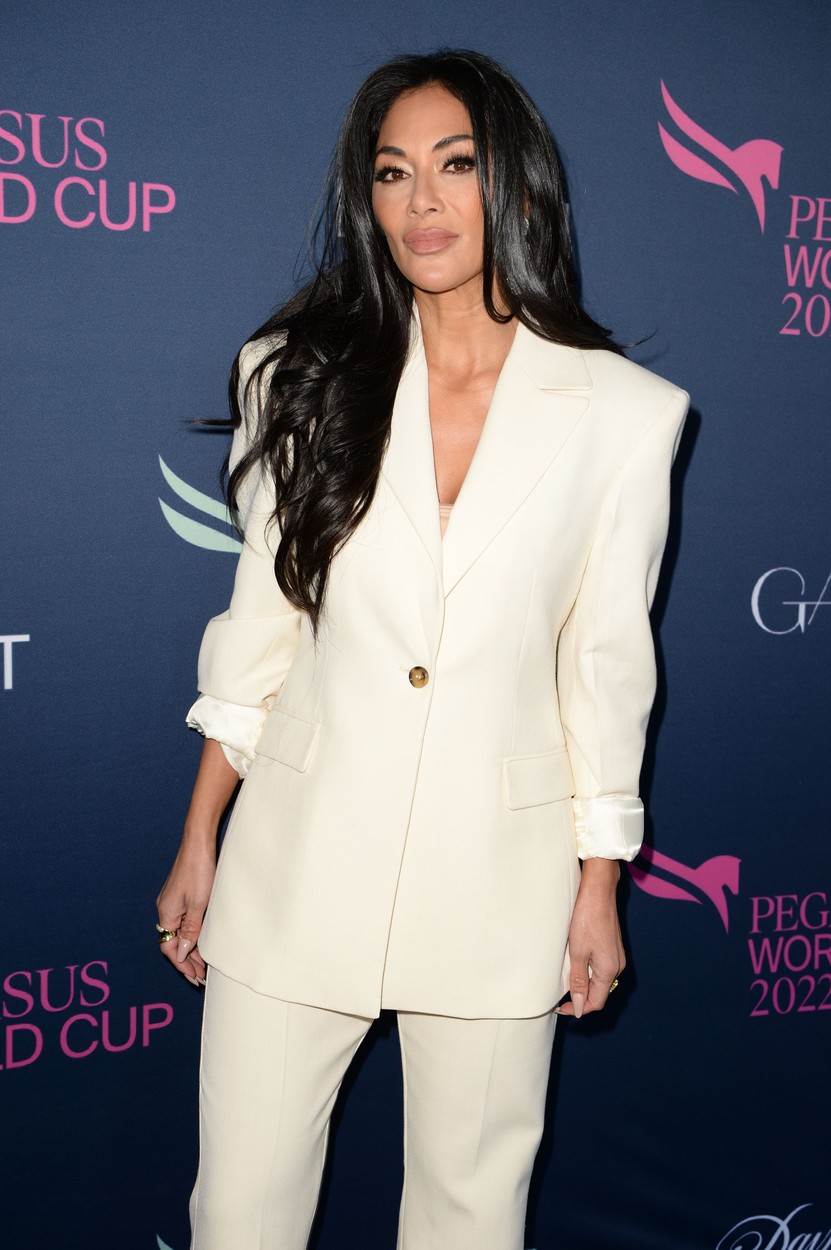 Nicole Scherzinger zasjala je u bijelom odijelu