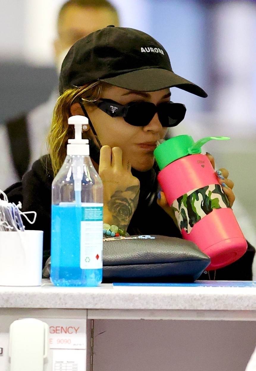 Rita Ora jedna je od najpopularnijih pjevačica današnjice, a privlači pažnju svojim odjevnim kombinacijama