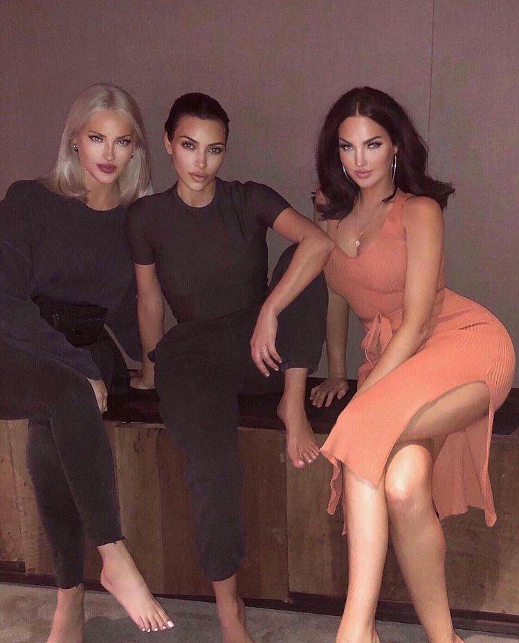 Kim Kardashian, Natalie Halcro i Olivia Pierson
