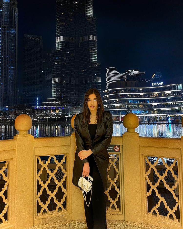 Una Čolić starija je kći Zdravka Čolića