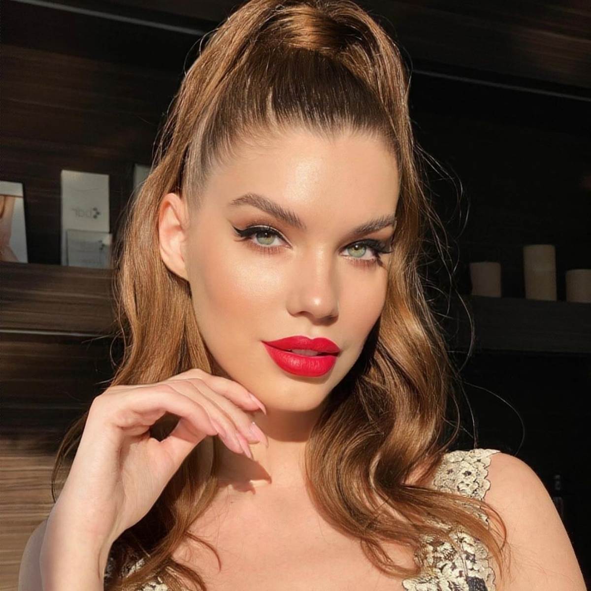 Kristina Goncharova je ukrajinska manekenka i pravnica, a svojedobno je bila u vezi s poduzetnikom Draganom Juriljem