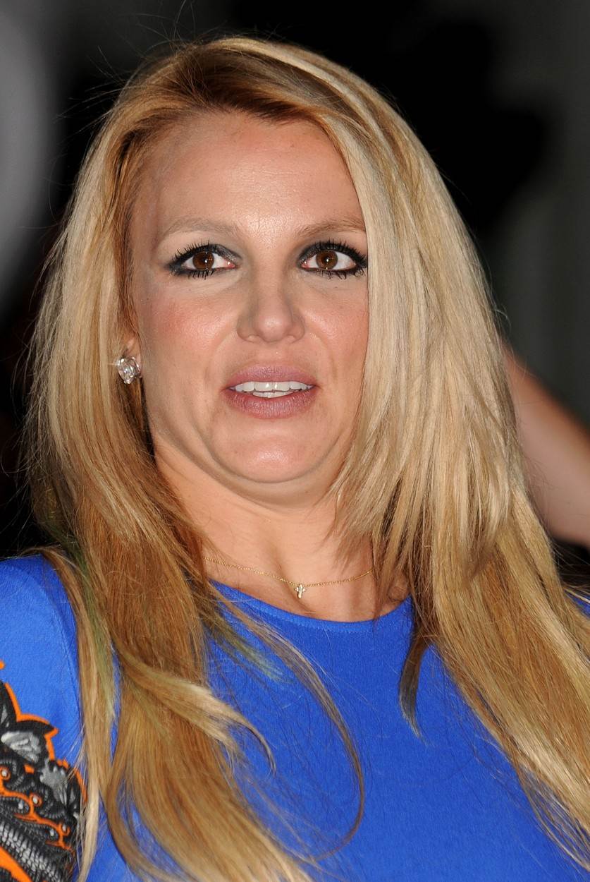 Podbradak Britney Spears