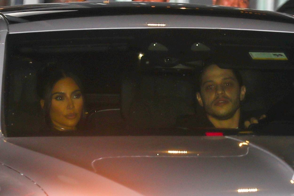 Kim Kardashian u vezi je s komičarem Peteom Davidsonom