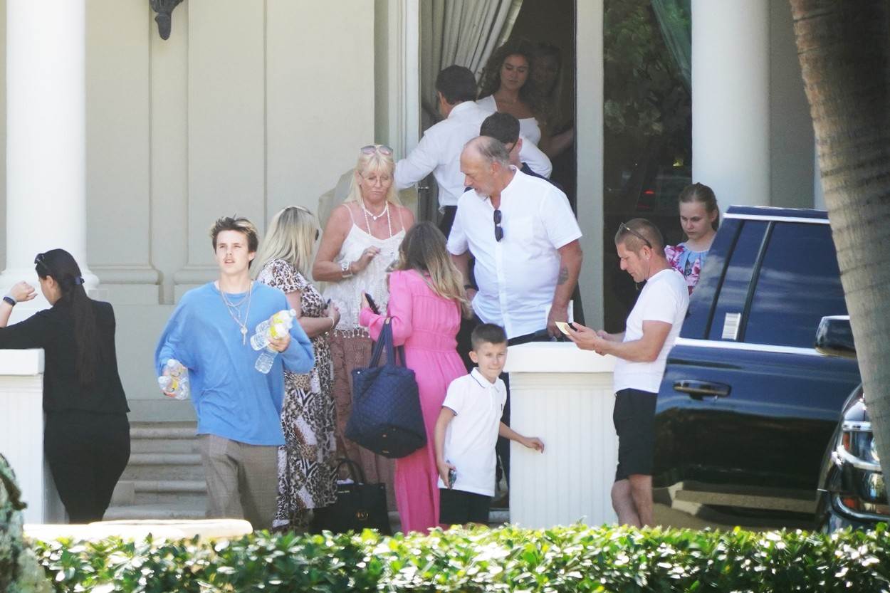 Ted Beckham i Hilary Meredith