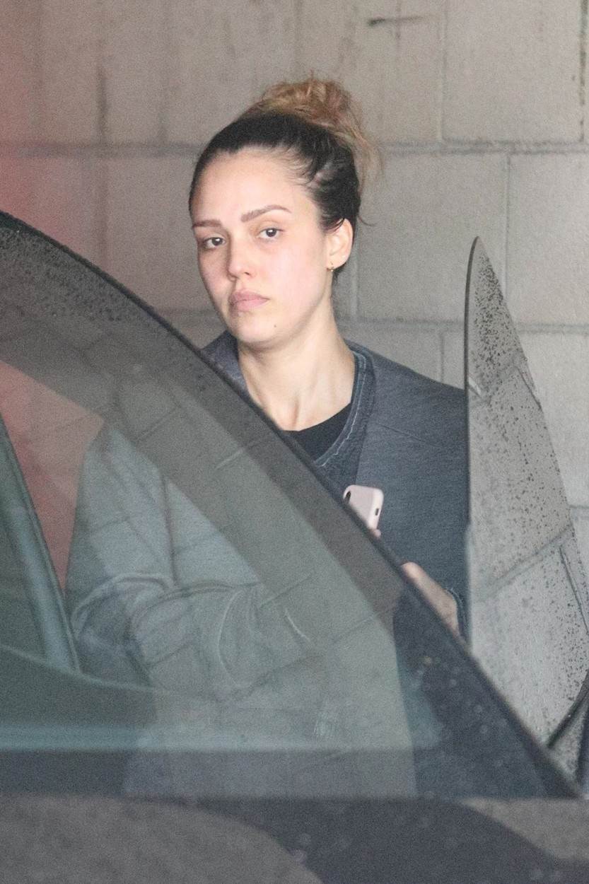 Jessica Alba neprepoznatljiva je bez šminke