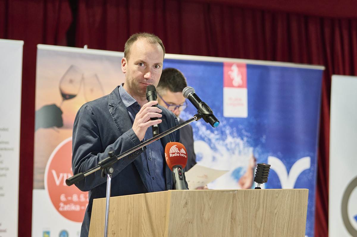 Vinistra_dodjela nagrada_Nikola Benvenuti_06.jpg