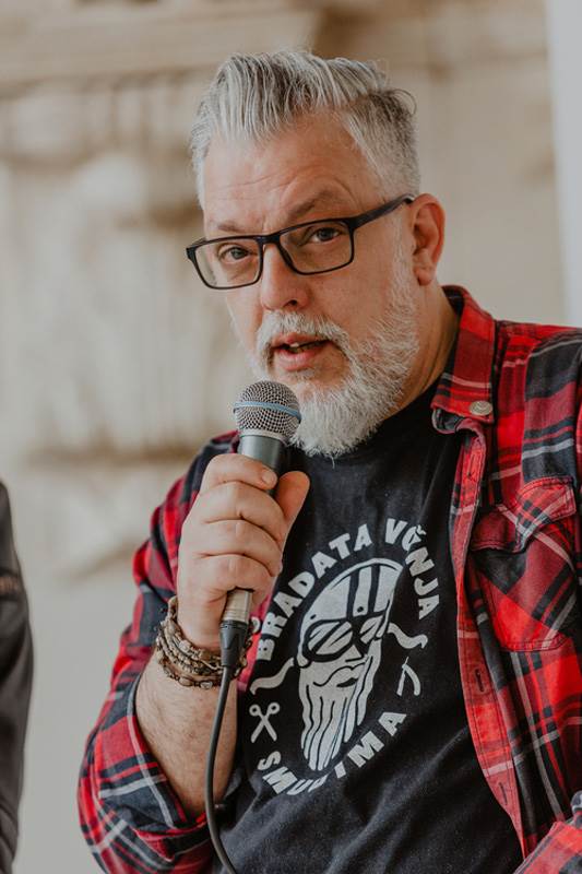 Robert Predrag ZMire.jpg