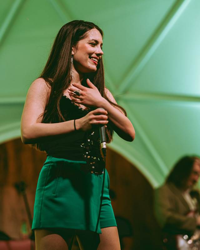 Glumica Uršula Najev izvela je hommage Amy Winehouse.jpg