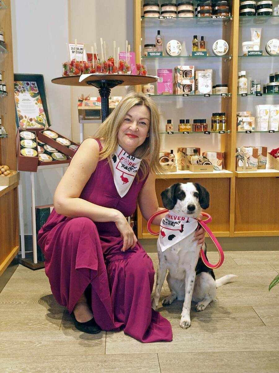 Irena Lucic i Pixie.jpg