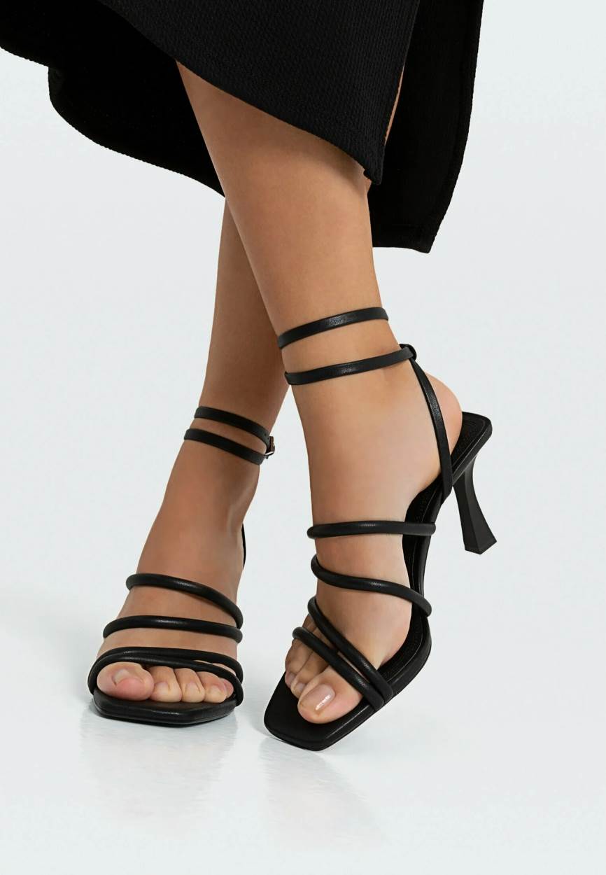 Crne sandale