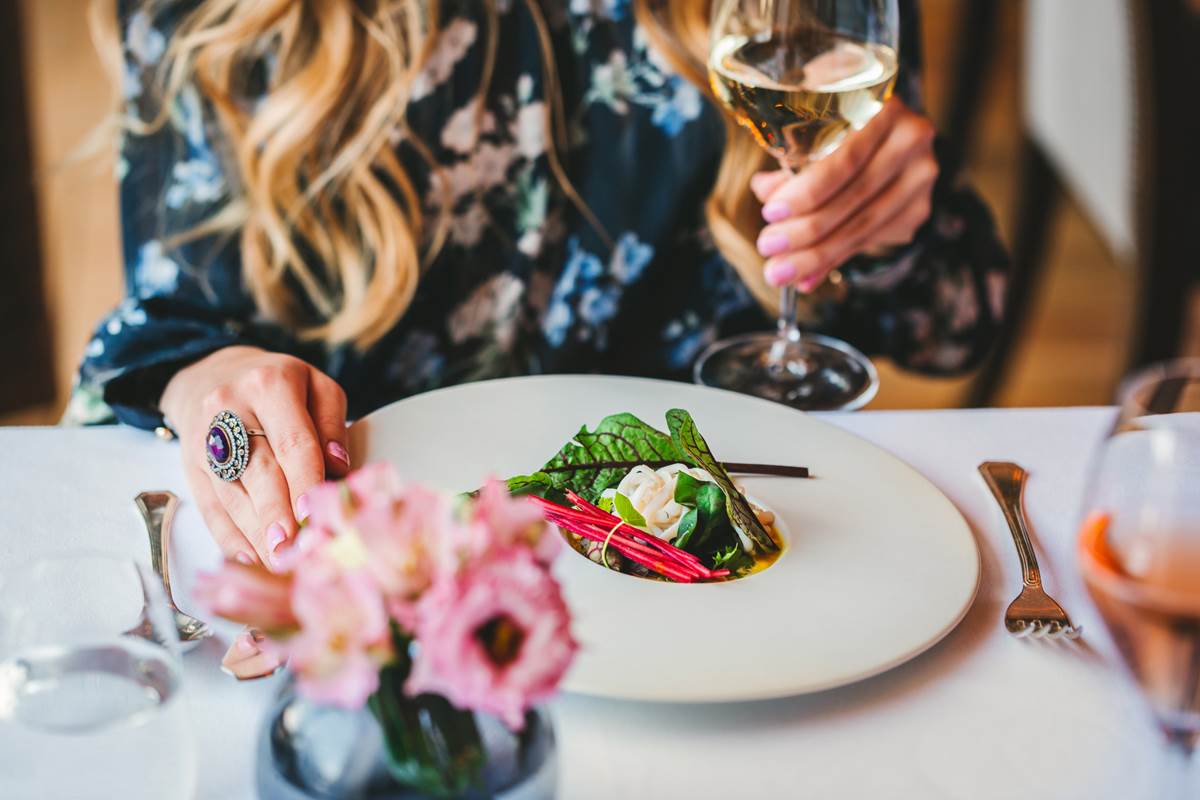 Jadranska lignja, listovi mlade blitve, kokos (1).jpg