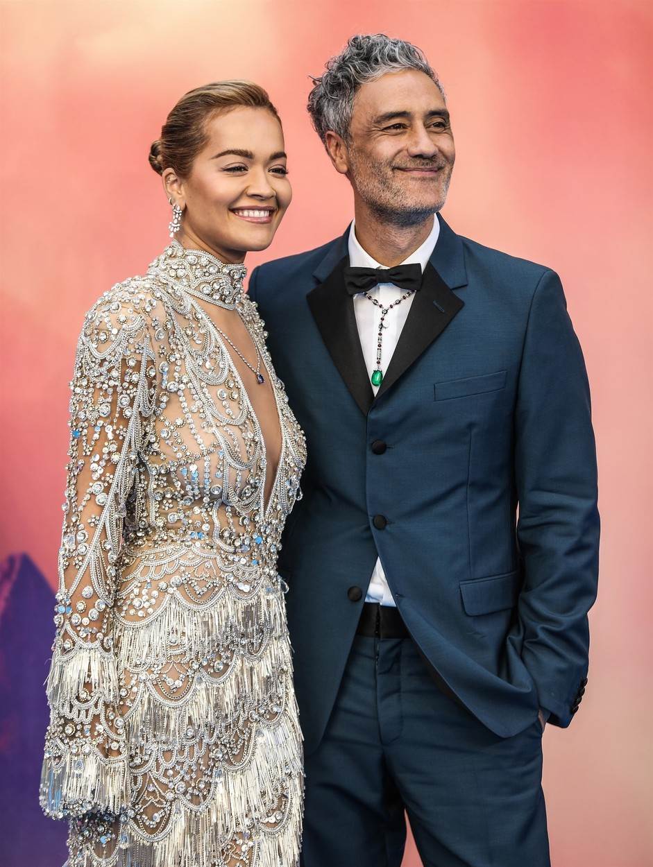 Rita Ora udala se za Taiku Waititija.jpg