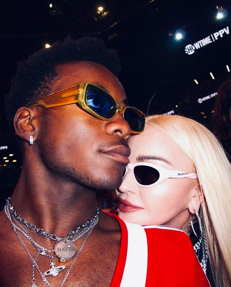 Madonna sa sinom Davidom