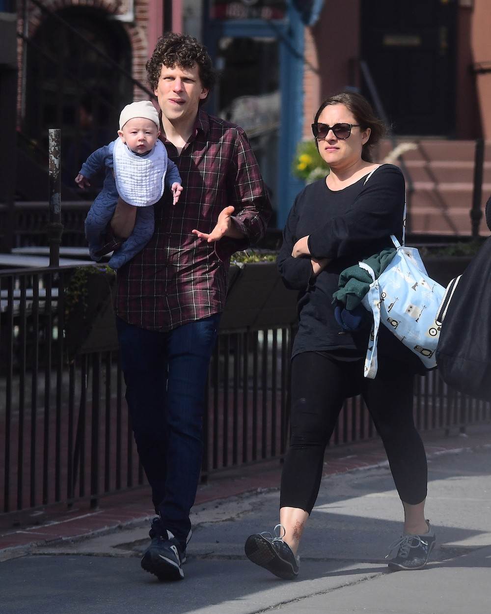 Jesse Eisenberg sa suprugom Annom