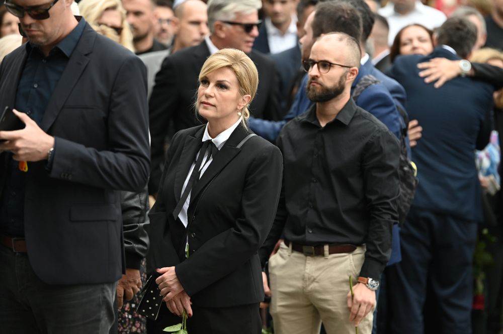 Kolinda Grabar Kitarović  na sprovodu Mislava Bage
