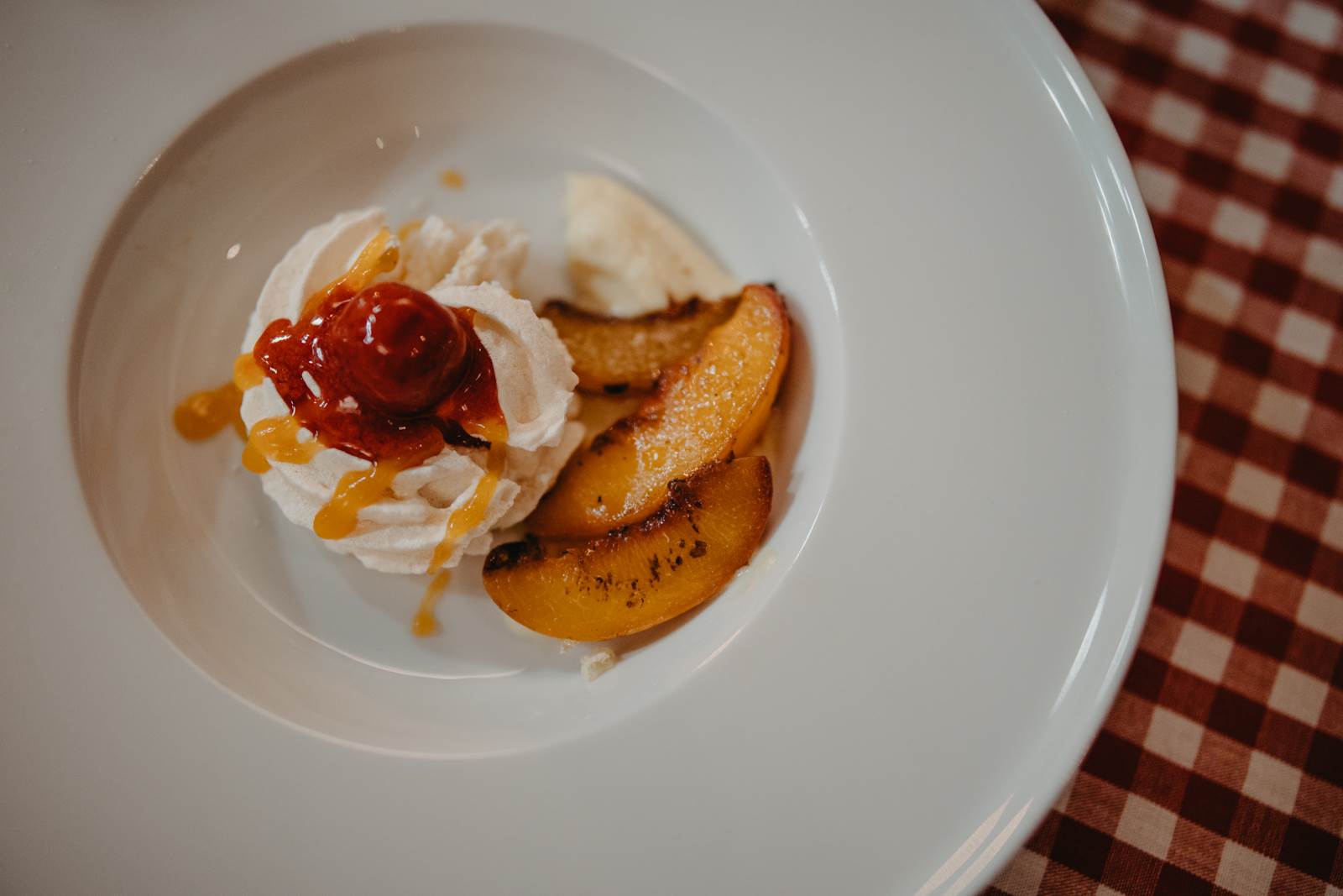 BBQ party na terasi OXBO restorana