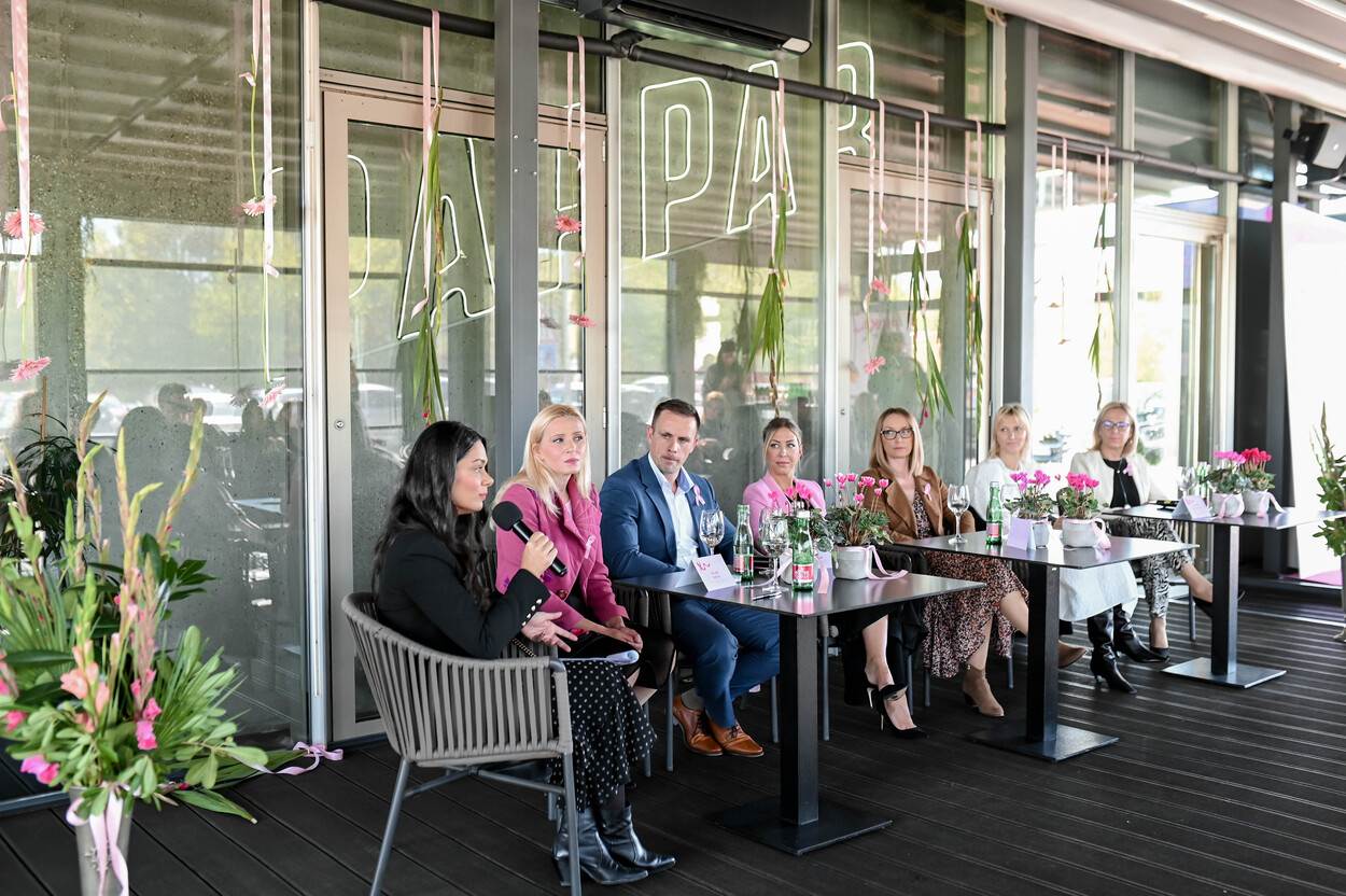 Predstavljanje projekta dm & Story Pink Ribbon