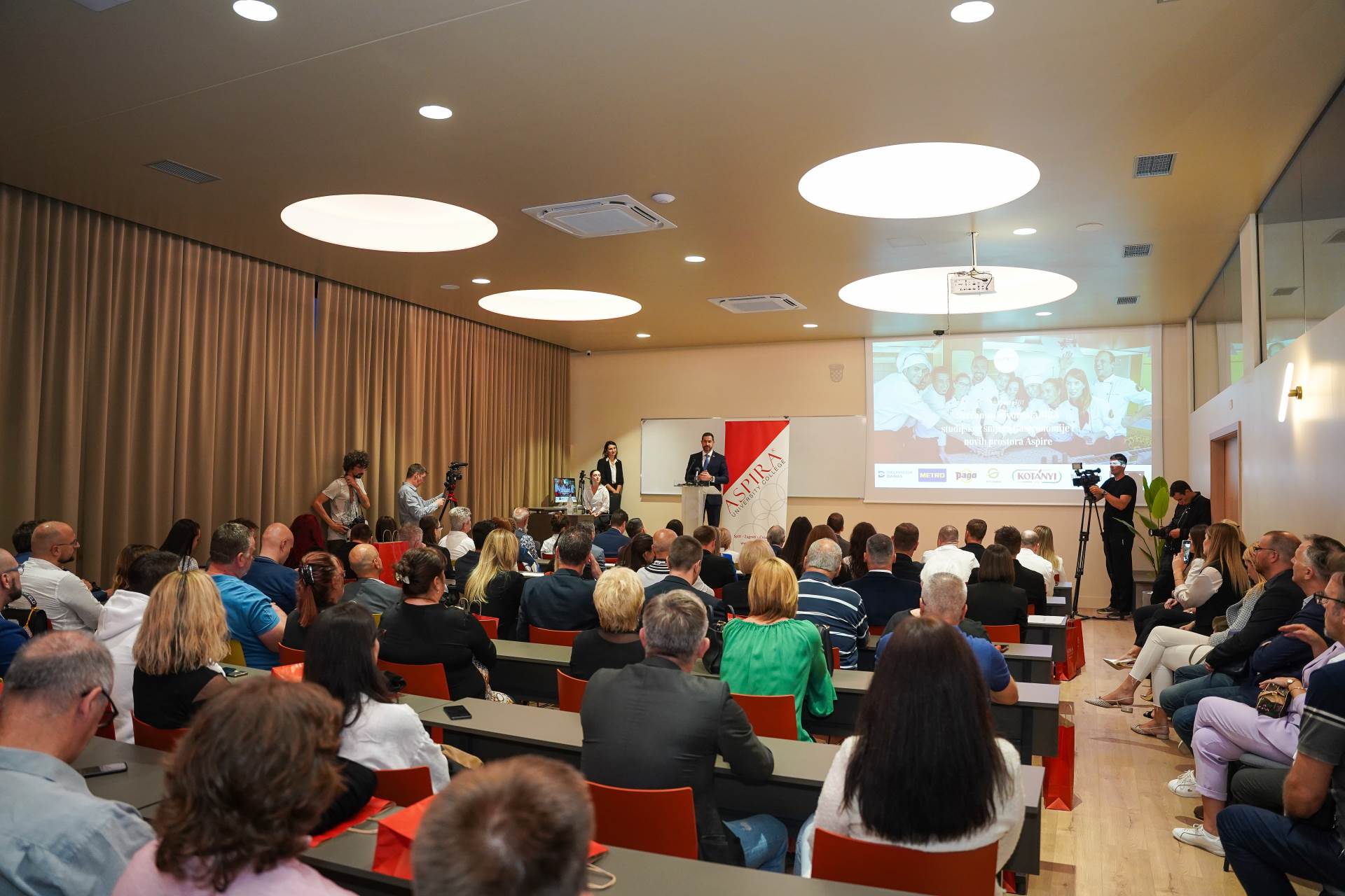 Sluzbeni dio eventa i govor Tonča Glavine.jpg