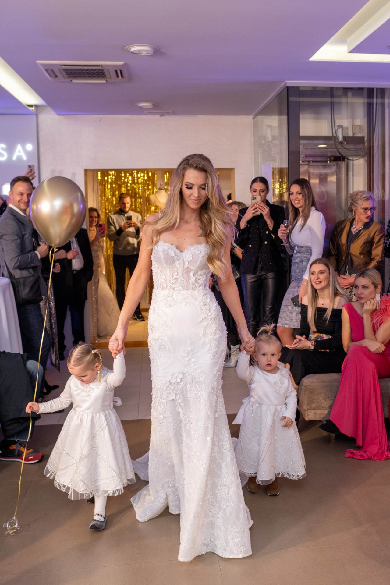 TIA SPOSA  I SOFIA VUGLED DJECA MODEL ANA VUGLECjpg.jpg