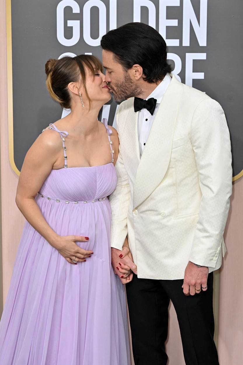 Kaley Cuoco i Tom Pelphrey dobili su kćer