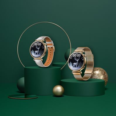 1. Xmas_Green_Theme_Wearables_GT4 Women_1x1.jpg