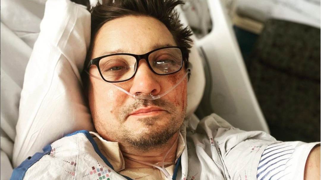 Jeremy Renner završio u bolnici nakon što ga je pregazila ralica