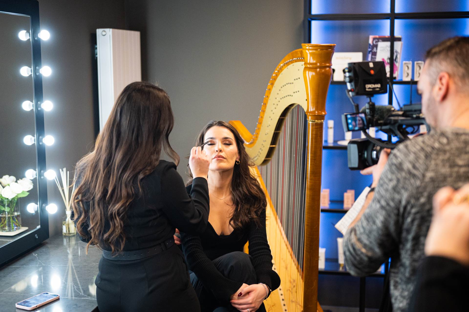 MARRA trenutak šminkanja.jpg