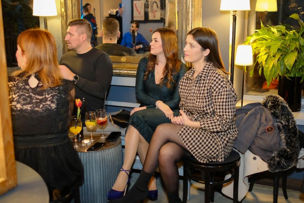 Doris i Ljiljana, supruge Sandra i Luke.jpg