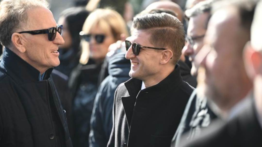 Zdravko Marić na sprovodu Miroslava Ćire Blaževića