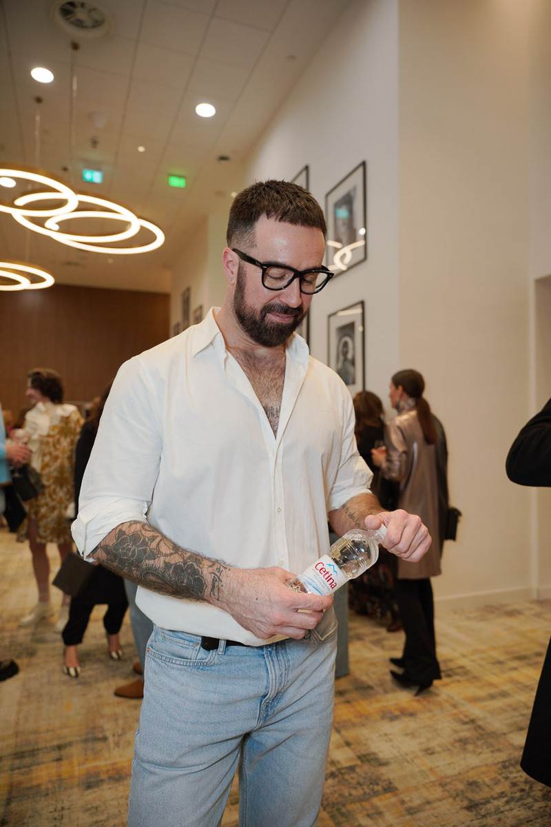 Izvorska voda Cetina bila je pravo osvježenje modelima u backstageu, ali i dizajneru Robertu Severu te brojnim uzvanicima