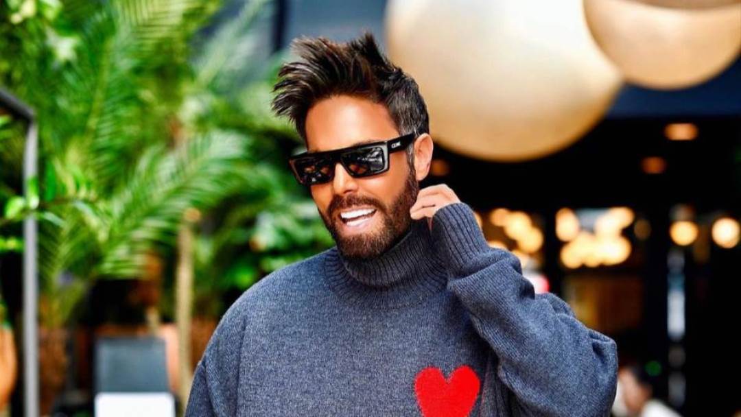 Marko Grubnić stavio kabanicu na torbu