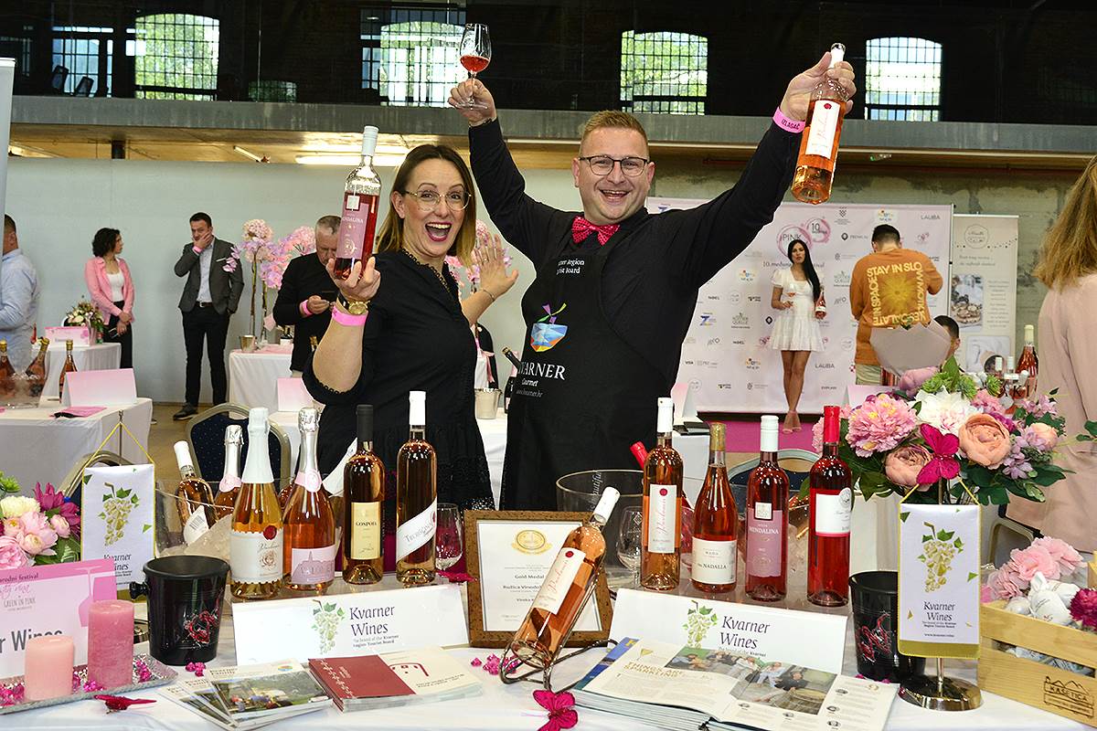 23 Pink atmosfera.jpg