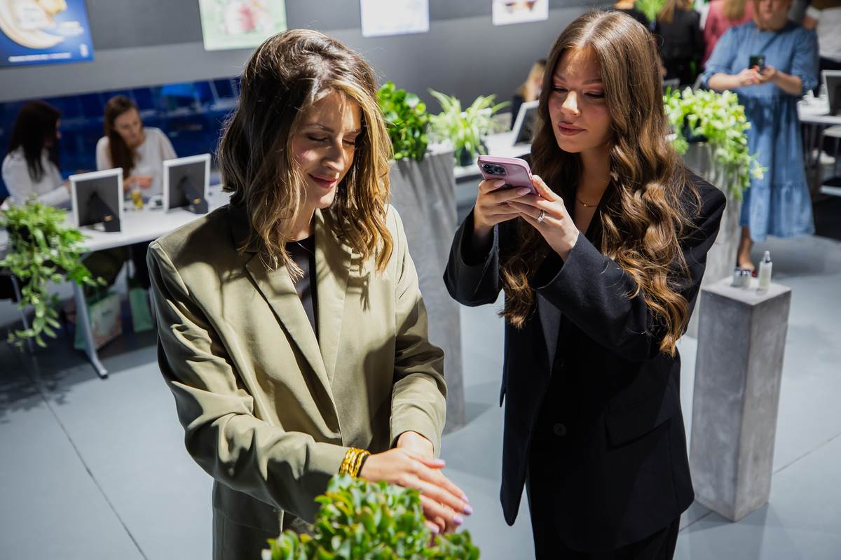 Slađana Ostić i Nikolina Minovska.jpg