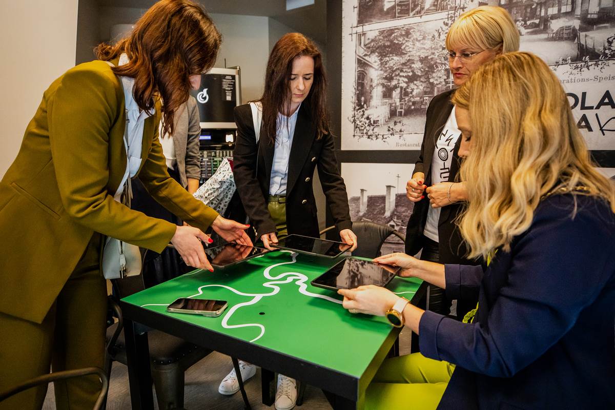 Tesla Experience Centar.jpg