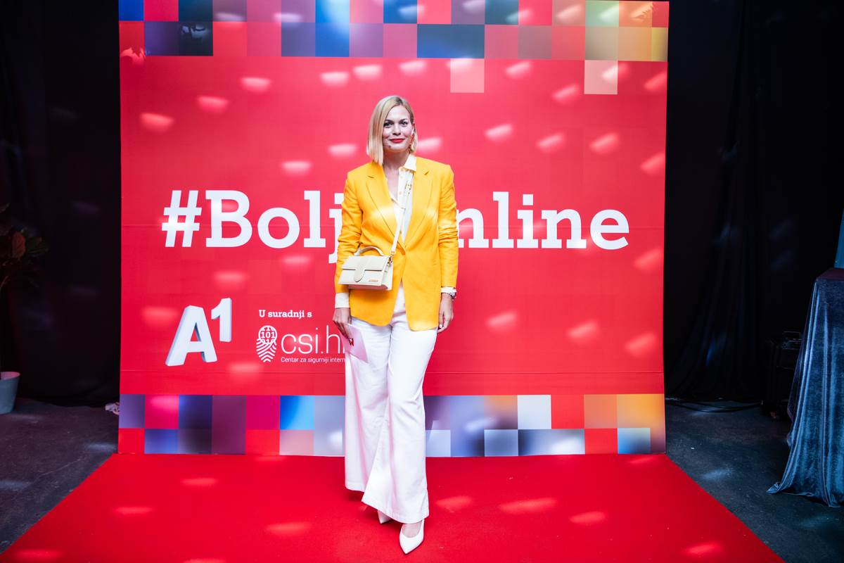 Nevena Rendeli Vejzović - 2.jpg