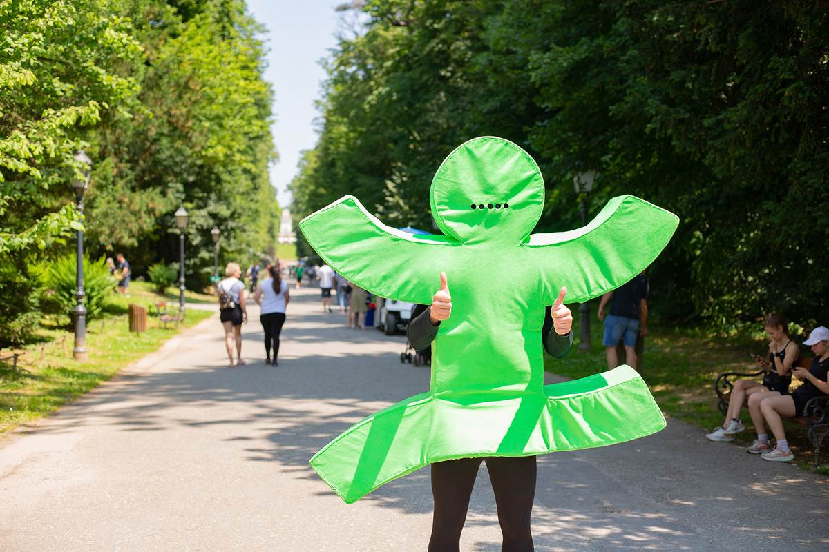 Maskota Merkur osiguranja, prikladnog imena Happy.jpg