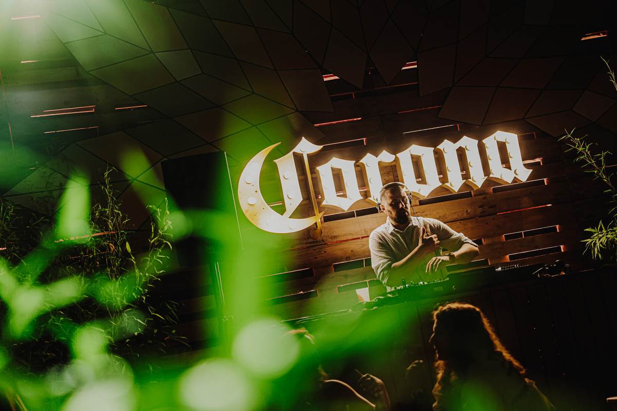 Corona Sunsets Sessions 2023 (7).jpg