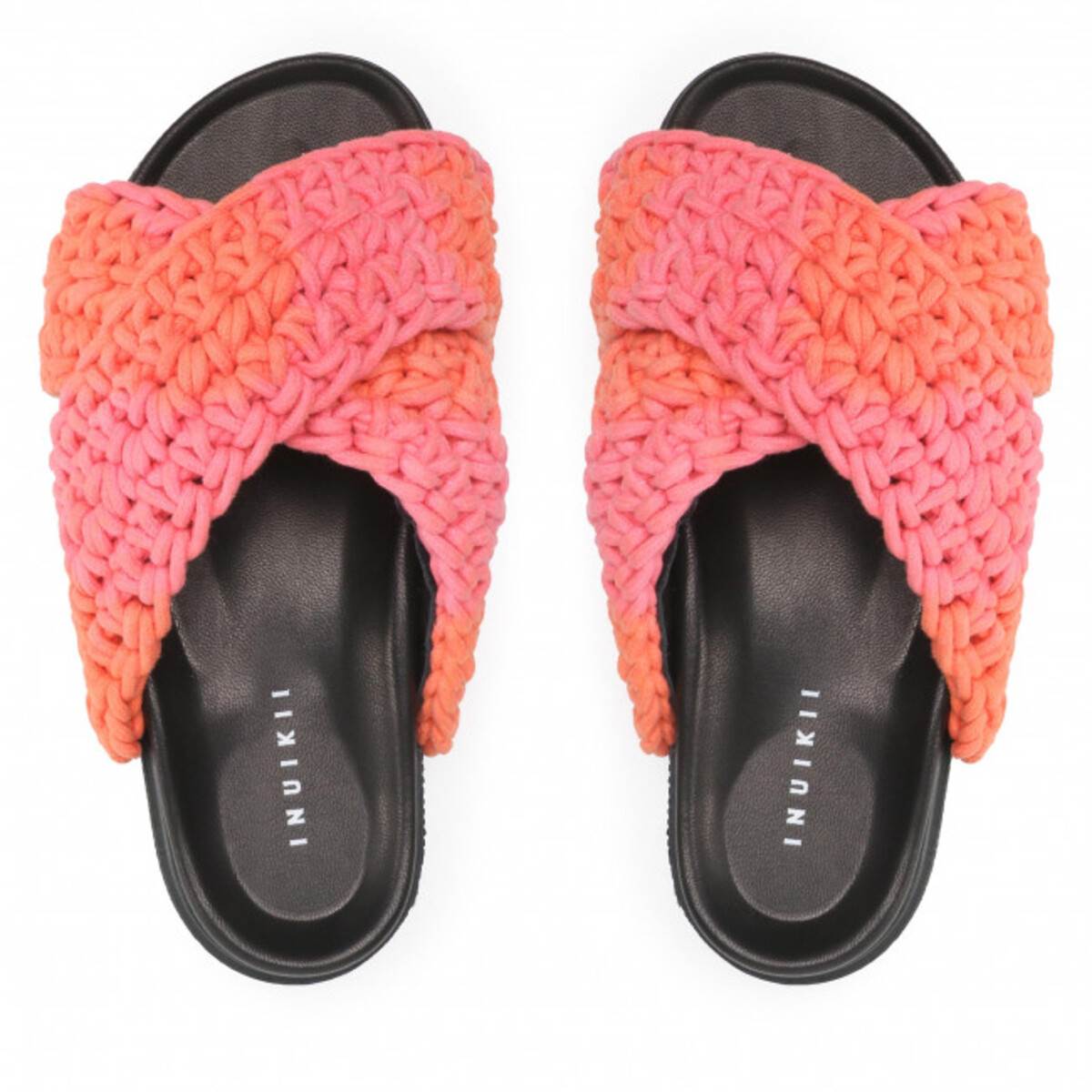 Inuiki ženske papuče.jpg